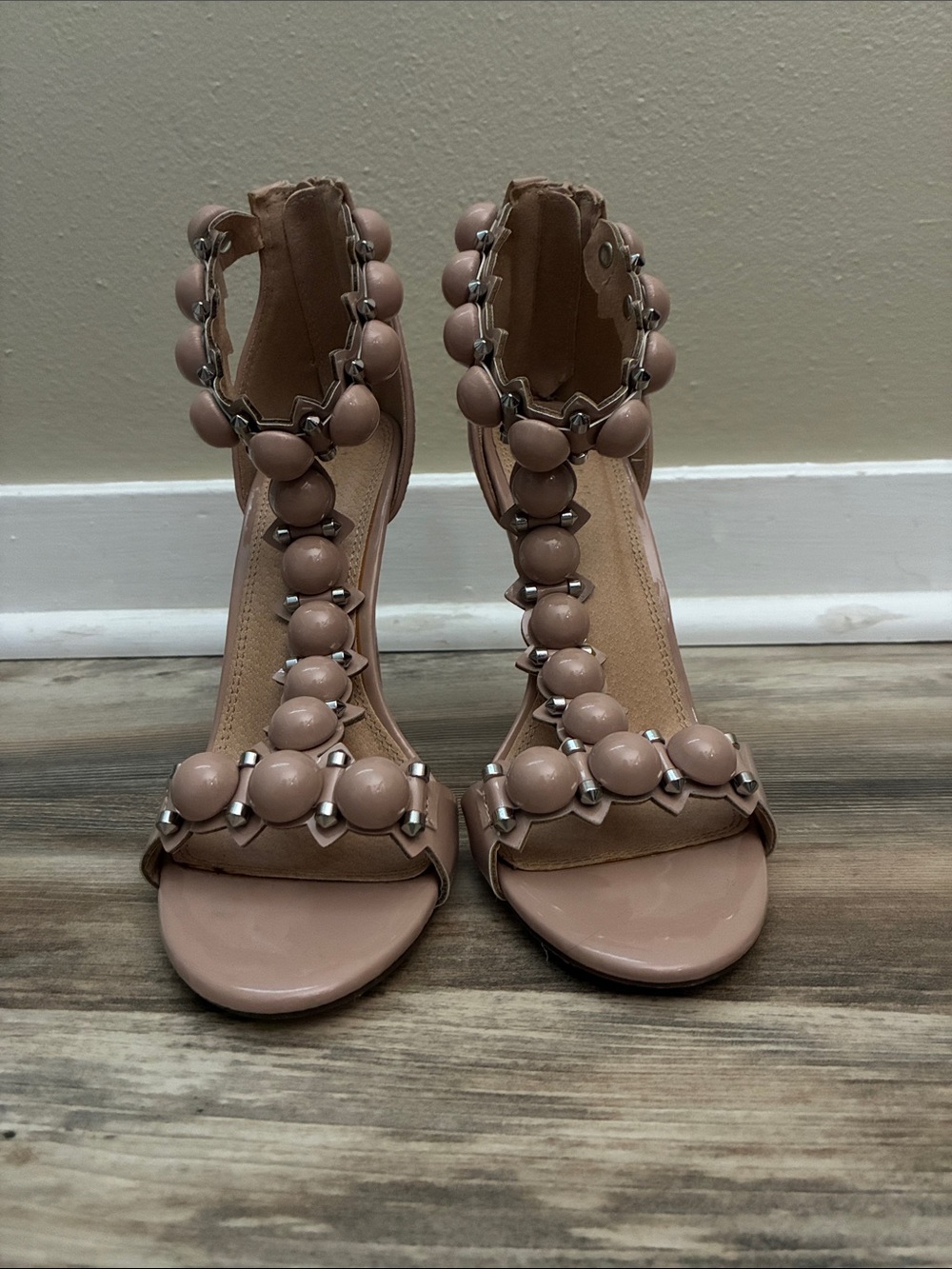 Women’s Beaded T-Strap Sandals in Blush